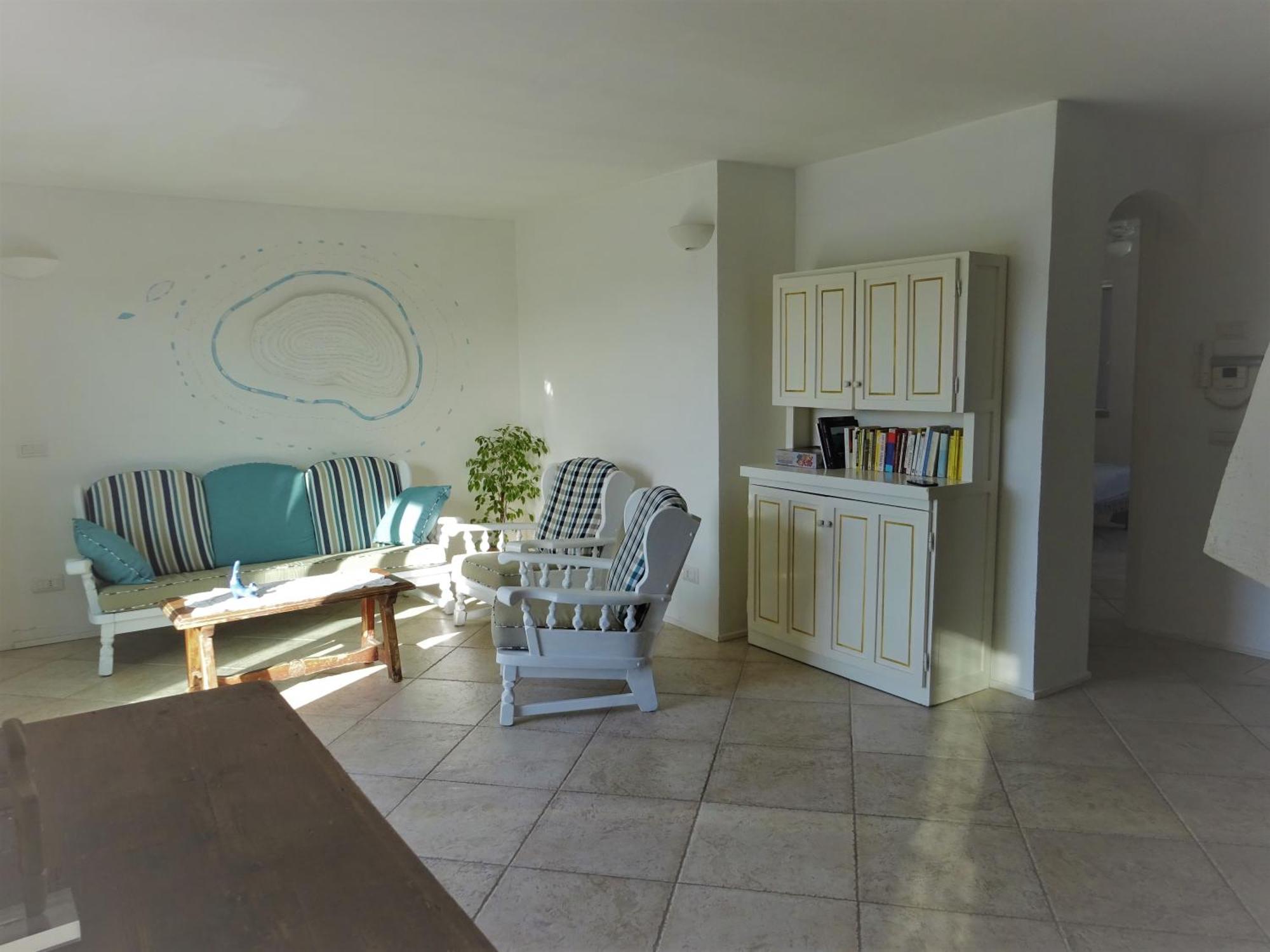 White - San Pantaleo Apartment Ngoại thất bức ảnh