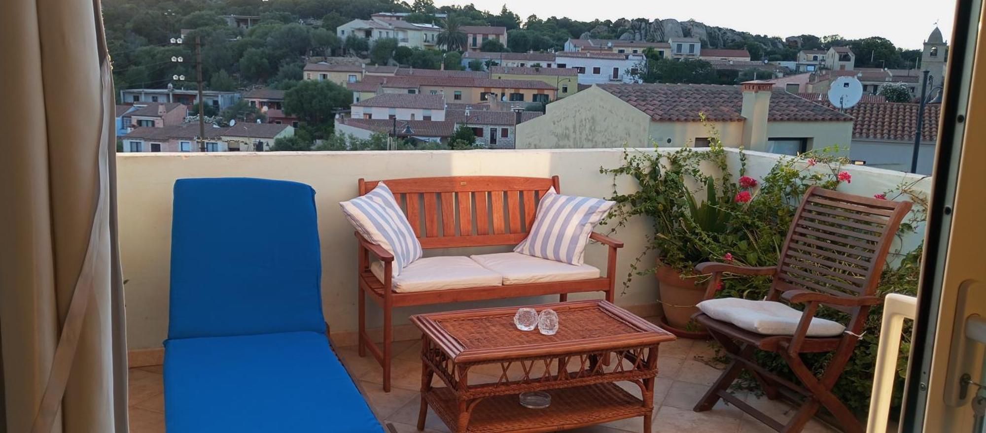 White - San Pantaleo Apartment Ngoại thất bức ảnh